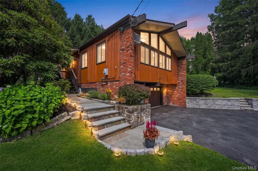 184 Dykeman Road, Carmel