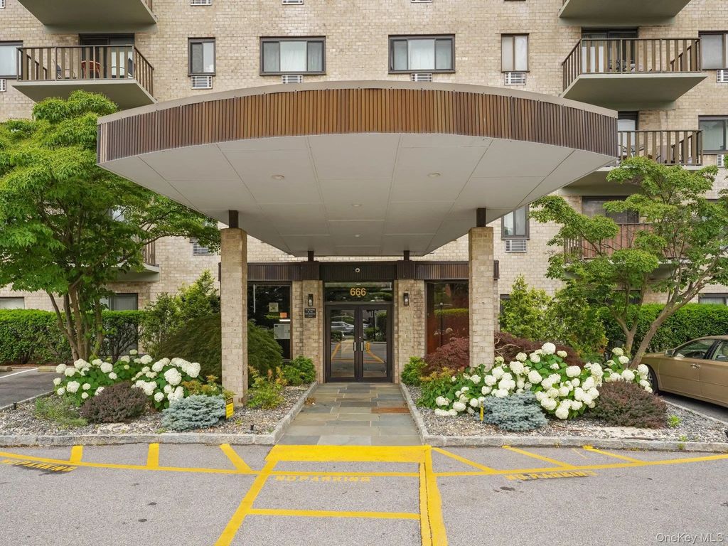 666 Pelham Road # 3n, New Rochelle