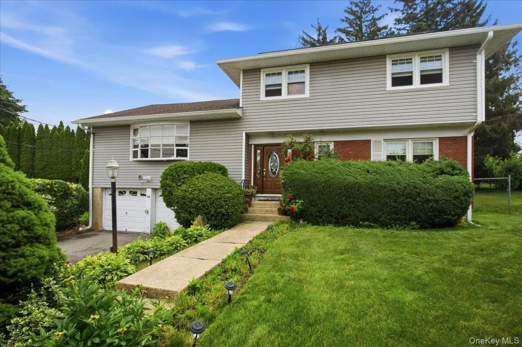 16 Baldwin Lane, Scarsdale