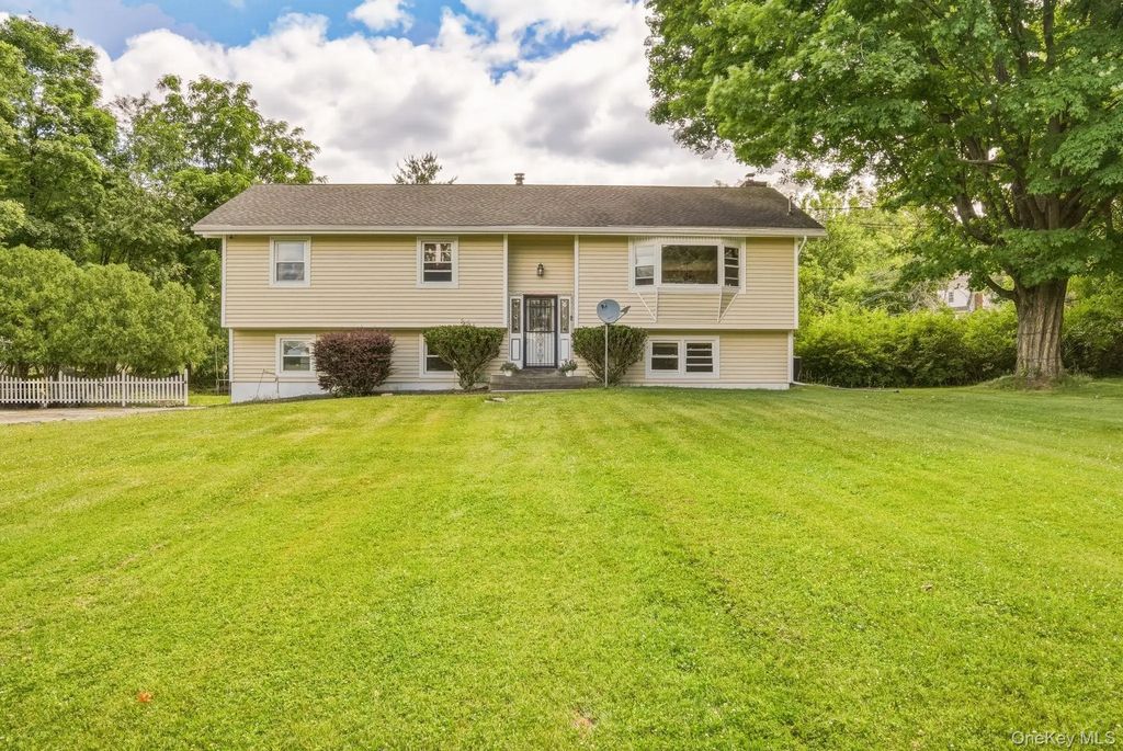 4 Hunt Drive, Call Listing Agent