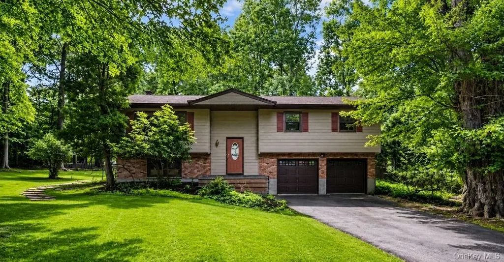 9 Adams Lane, Suffern