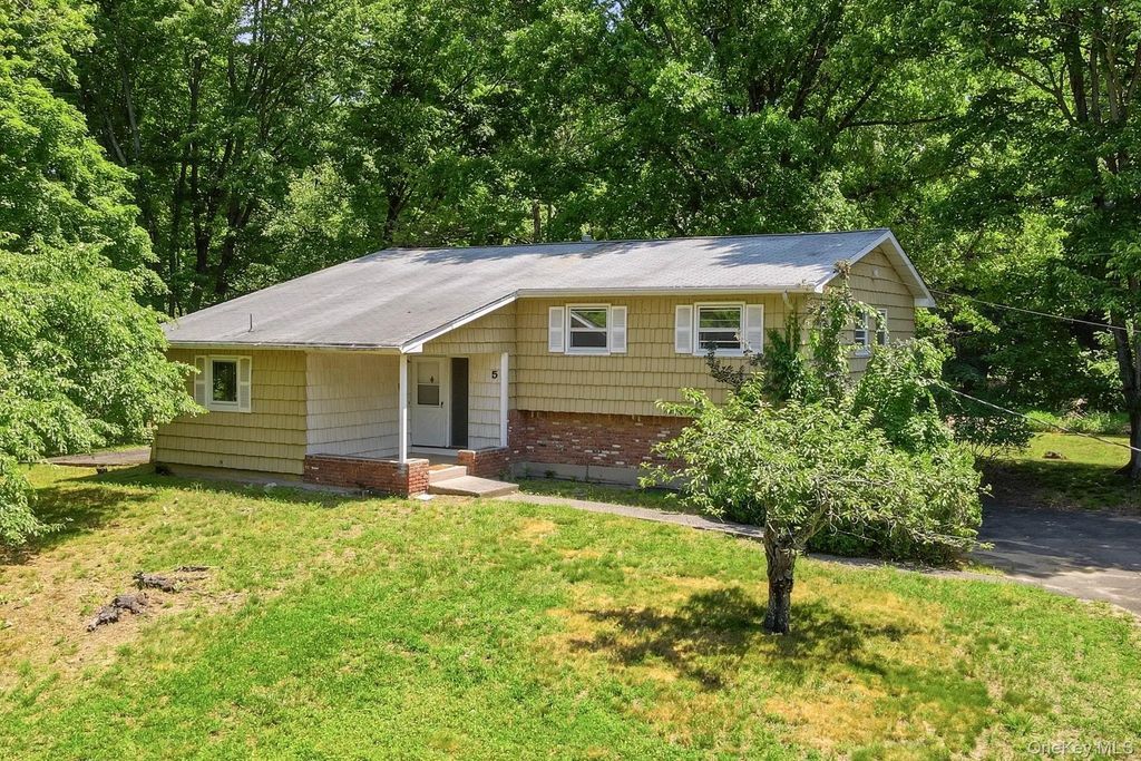5 Flamingo Lane, Spring Valley
