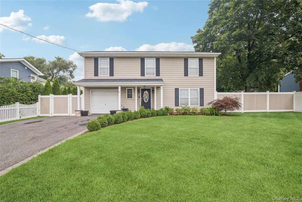47 Parsnip Pond Road, Lake Grove