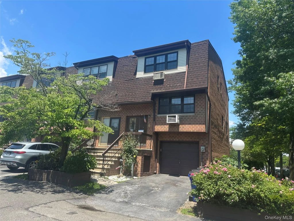 120-25 Ketch Court # 35, Flushing