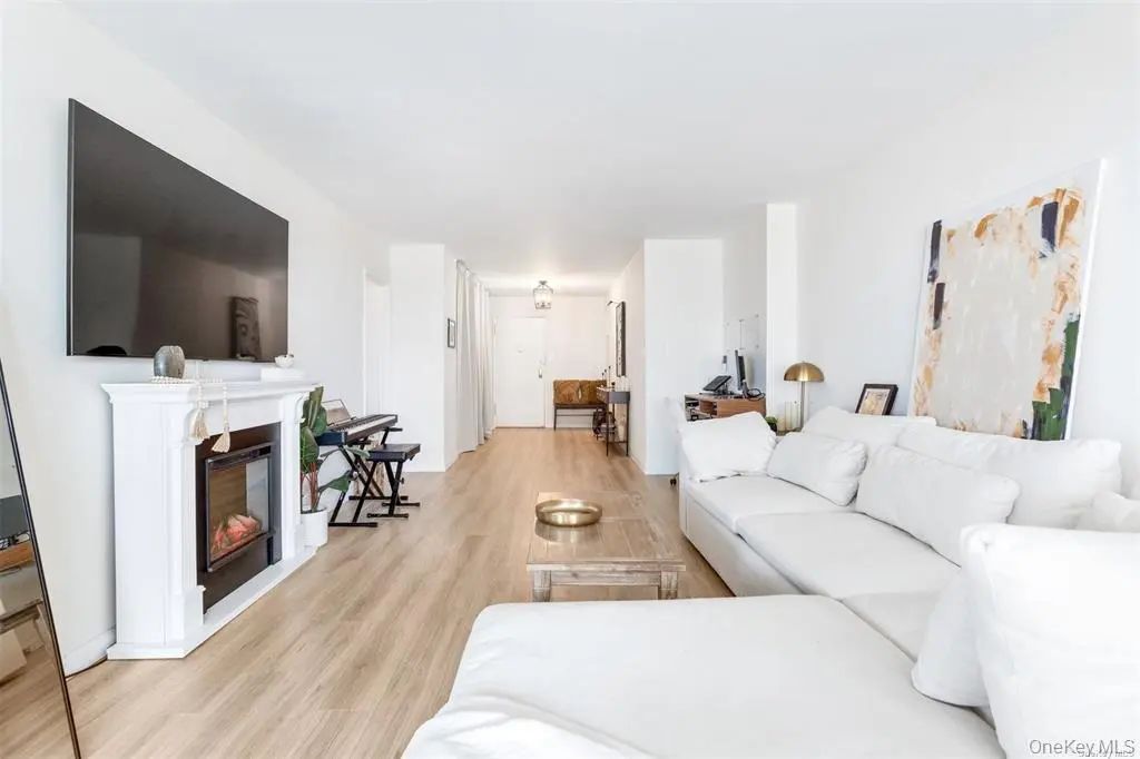 102-30 66 Road # 25e, Forest Hills