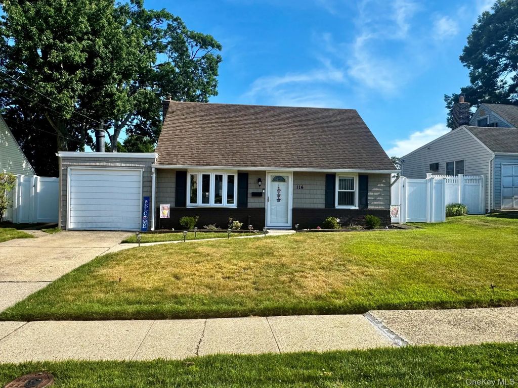 114 Boston Avenue, Massapequa