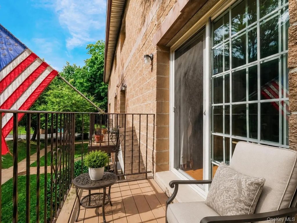 26 Klint Court, Nanuet