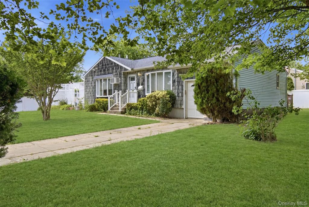 163 Islip Boulevard, Islip Terrace