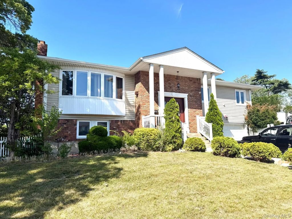 906 Park Court, North Woodmere