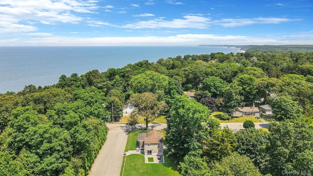 25 Cherry Lane, Wading River