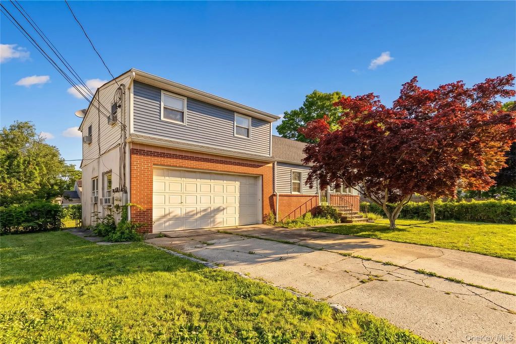 155 27th Street, Copiague
