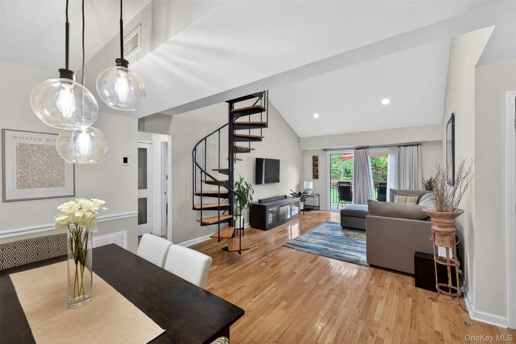 20 Bronxville Glen Drive # 6, Bronxville