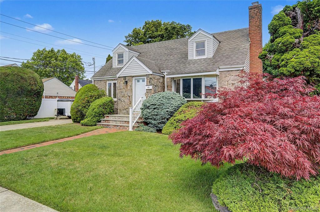 1753 Maurice Avenue, East Meadow