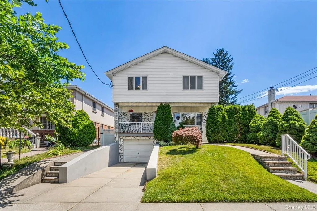 6461 230th Street, Oakland Gardens