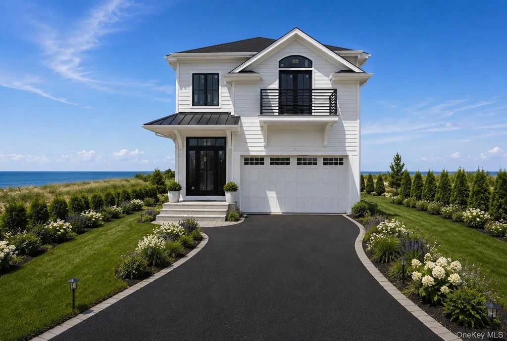 33a Bayville Avenue, Bayville