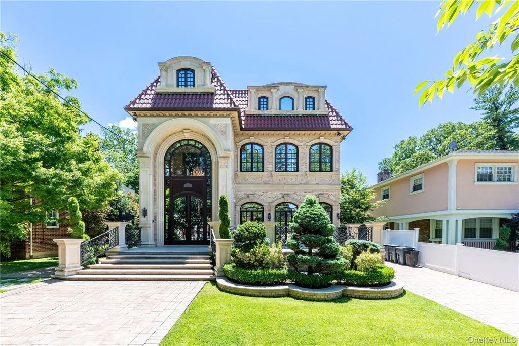 18710 Aberdeen Road, Jamaica Estates
