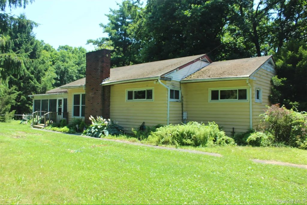 18 Wicks Avenue, Pine Plains