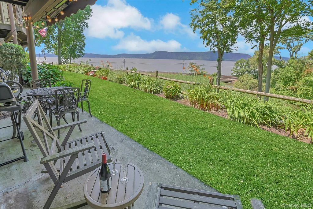 310 Kemeys Cove # 3-10, Briarcliff Manor