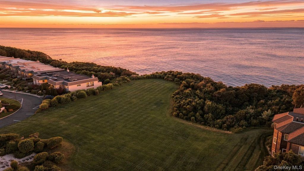 606 Fox Hill Drive, Baiting Hollow