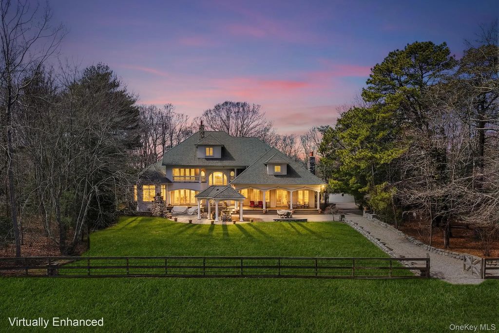 139 Private Road, East Patchogue