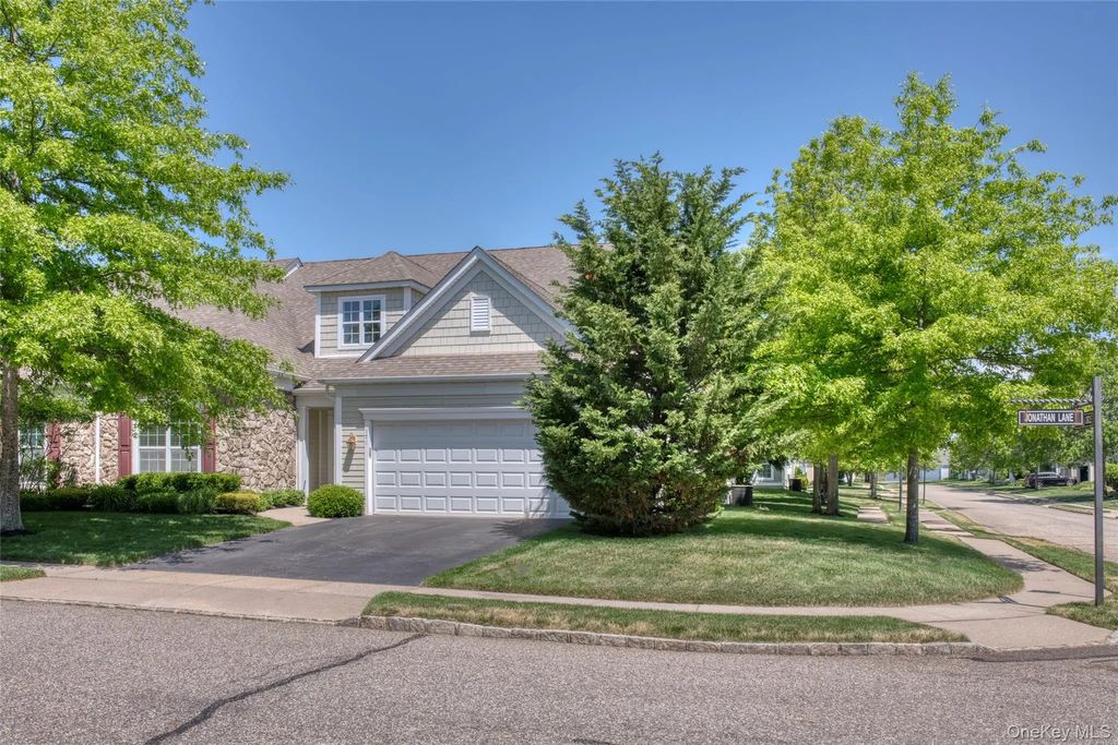 171 Jonathan Lane, Westhampton