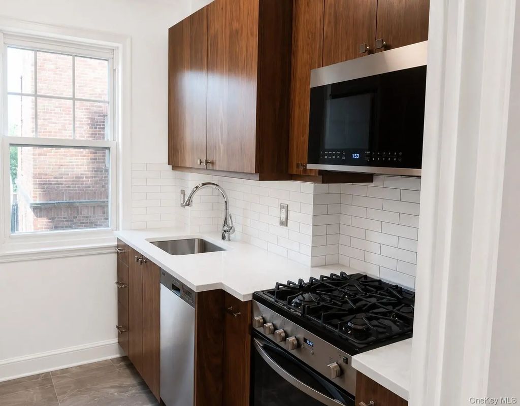 120 Cabrini # 43, New York (Manhattan)