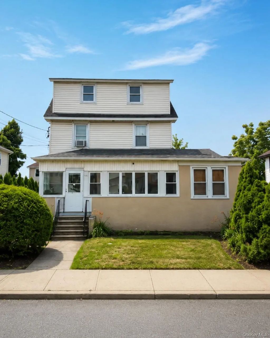 29 Loretta Street, Inwood
