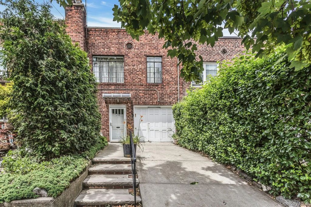 12-08 152nd Street, Whitestone