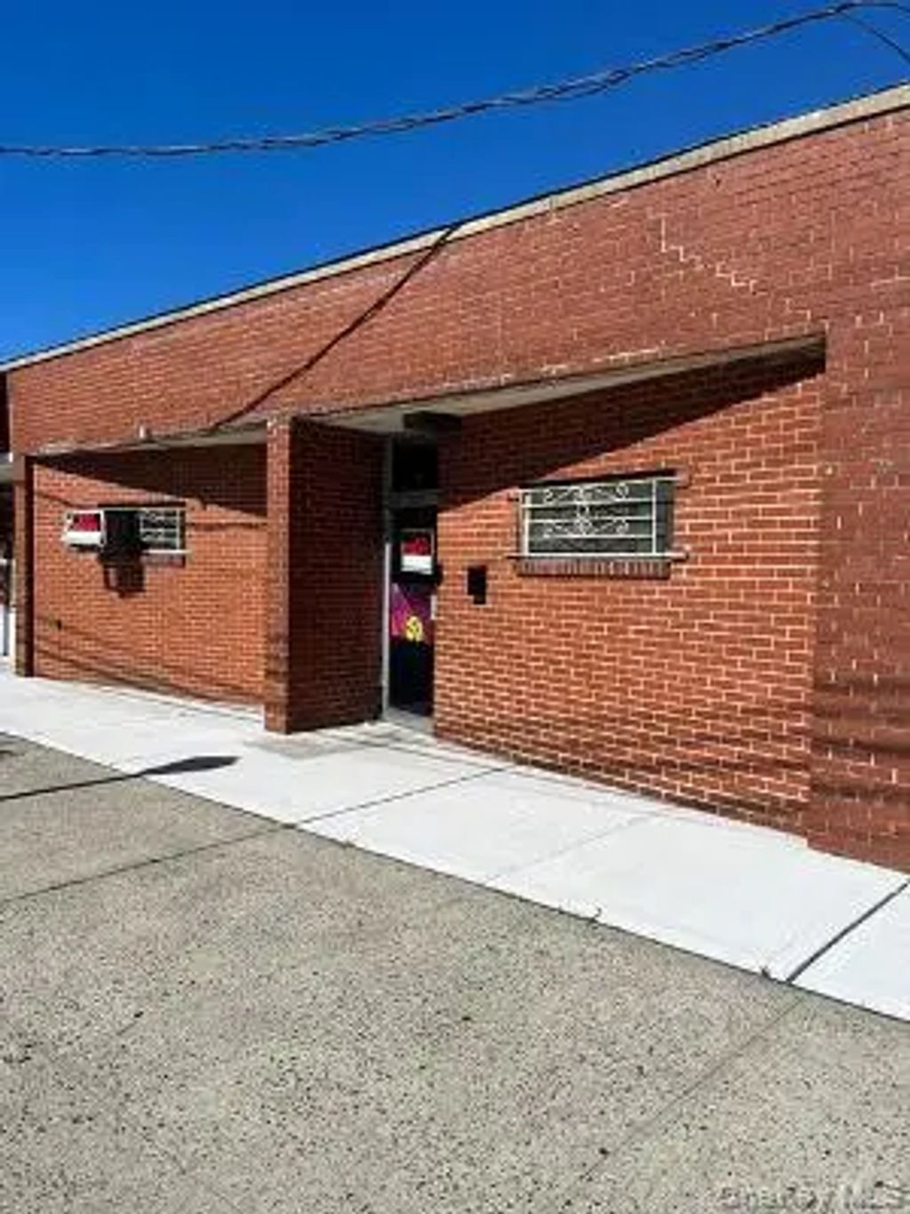 490 Uniondale Avenue, Uniondale