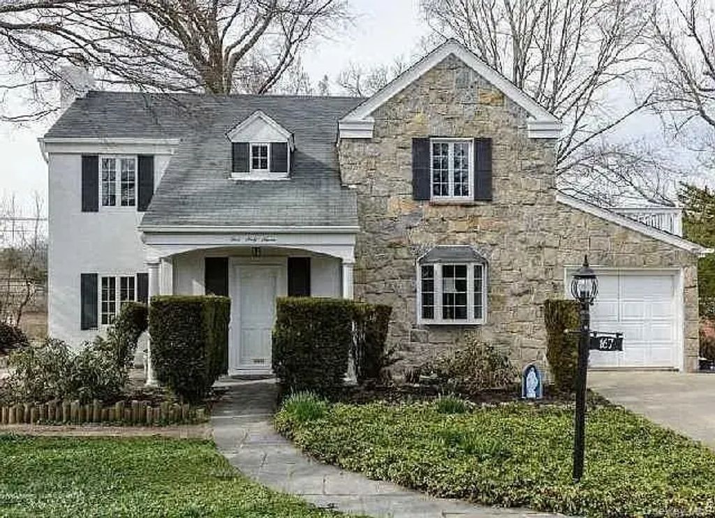 167 Old Mill Road, Manhasset