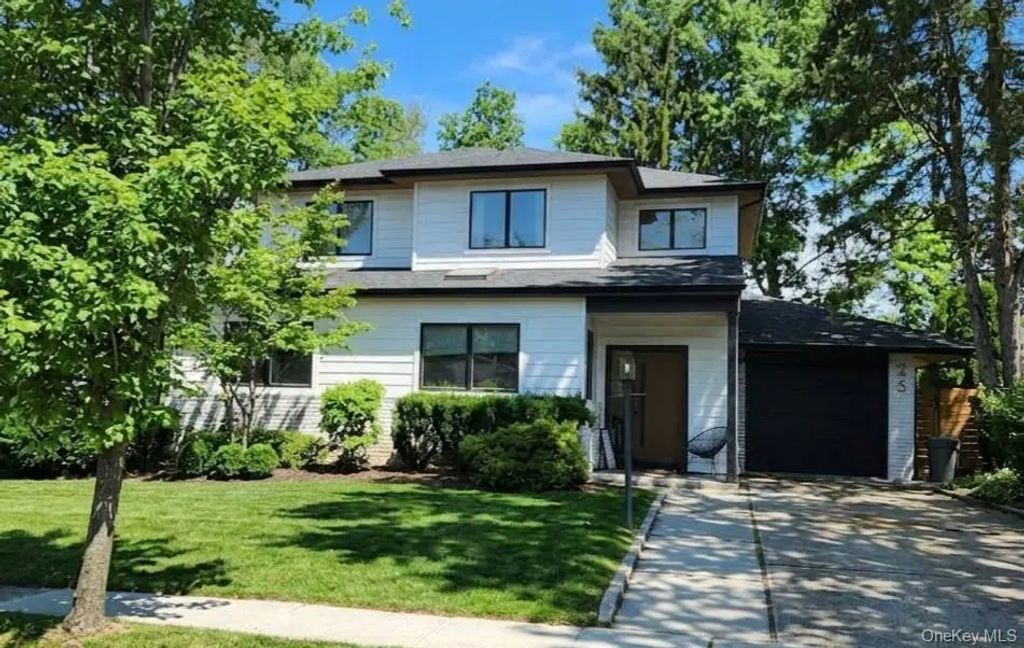 25 Lewis Lane, Port Washington
