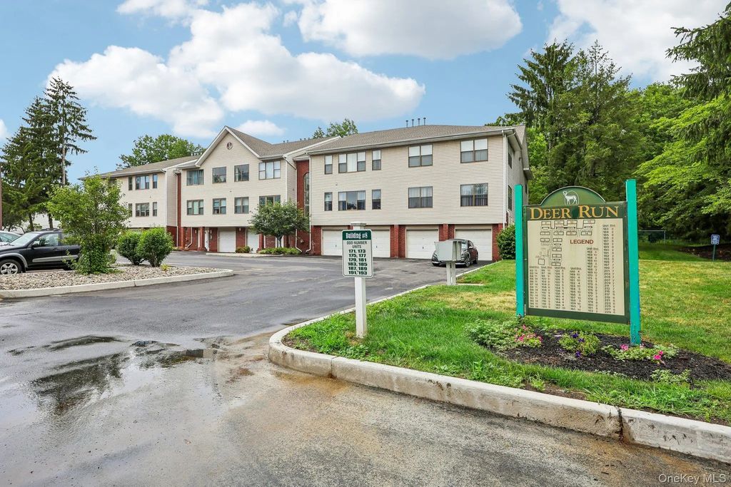 181 Deer Ct Drive, Middletown
