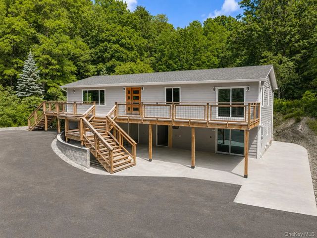 117 Camp Road, Red Hook