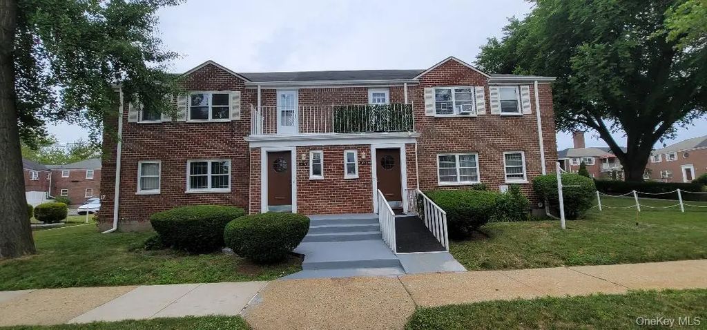 13178 Laurelton Parkway # Upper, Rosedale