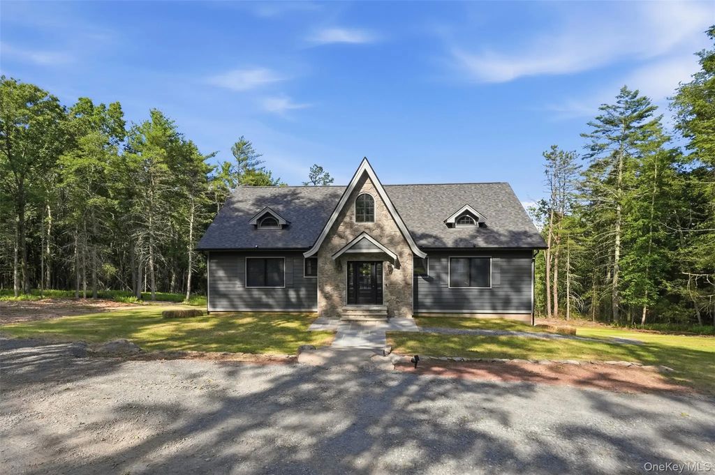 300 Van Tuyl Road, Barryville