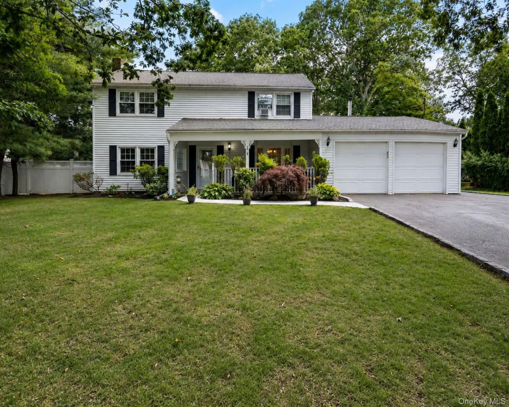 20 Spaulding Lane, Stony Brook