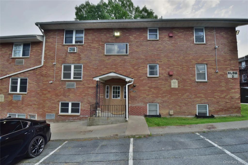 51 Leroy Place, Newburgh