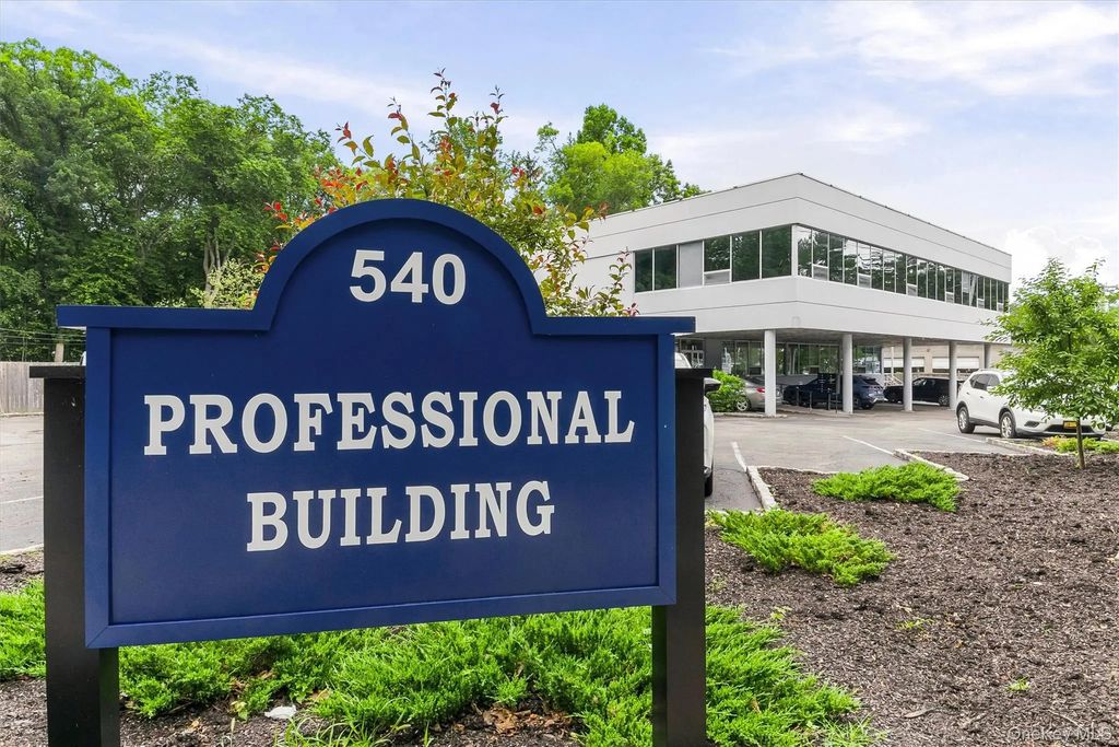 540 N. State Road, Briarcliff Manor