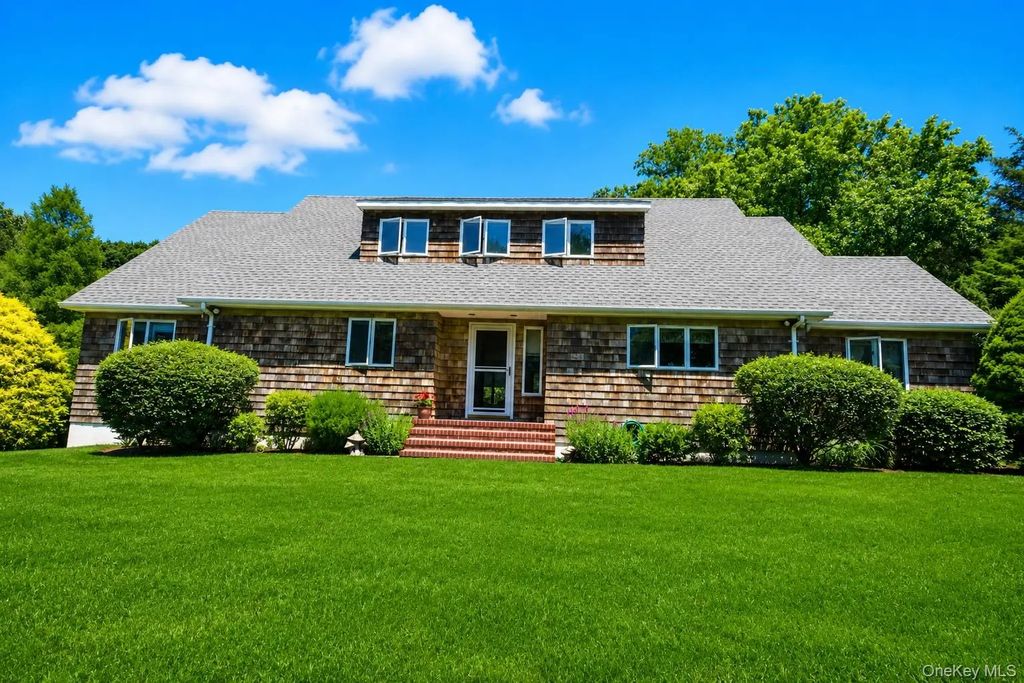 96 Tuthills Lane, Jamesport