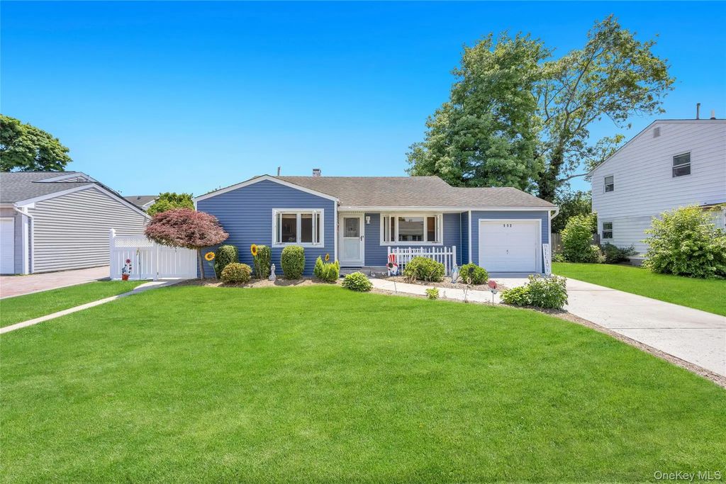 112 Washington Street, Farmingdale