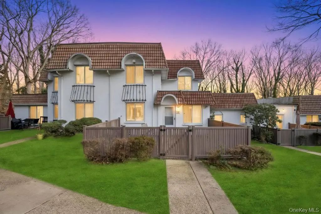 207 Skyline Drive, Coram