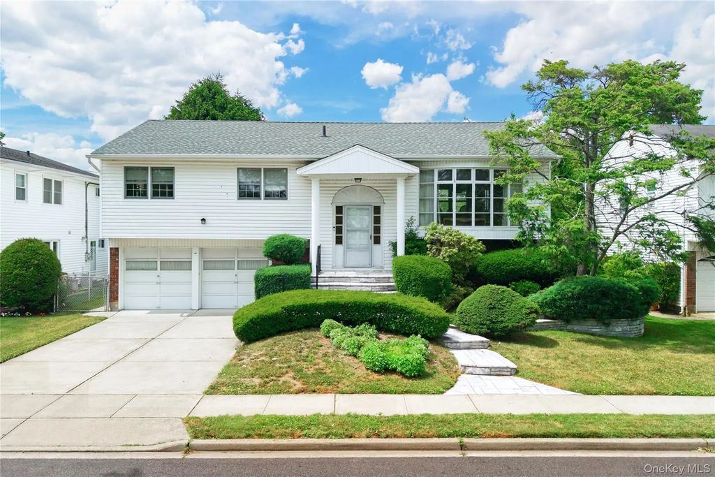 726 University Street, Valley Stream