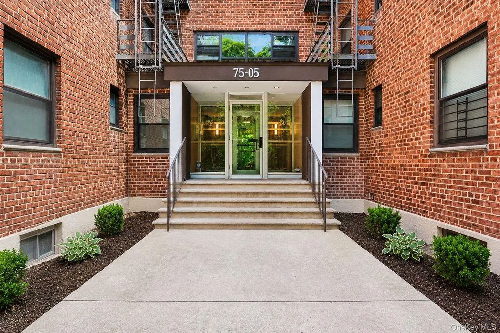 75-05 210th Street # 4n, Oakland Gardens