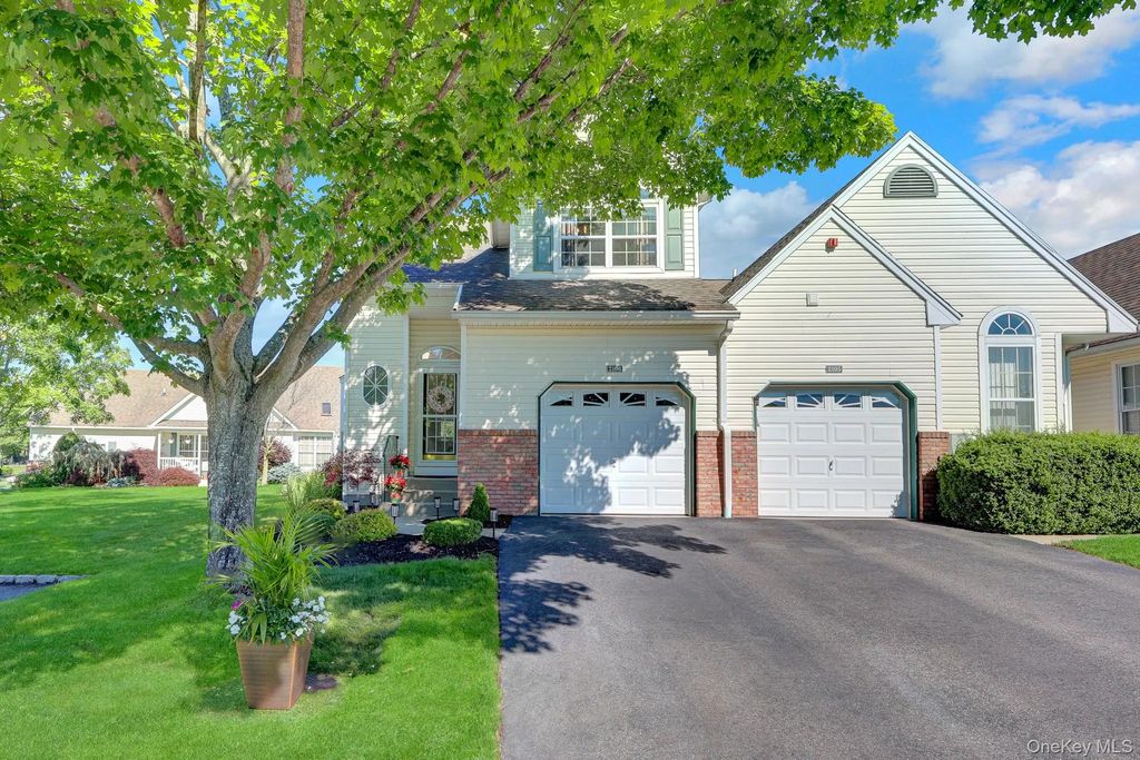 2106 Nicole Drive, Port Jefferson Station