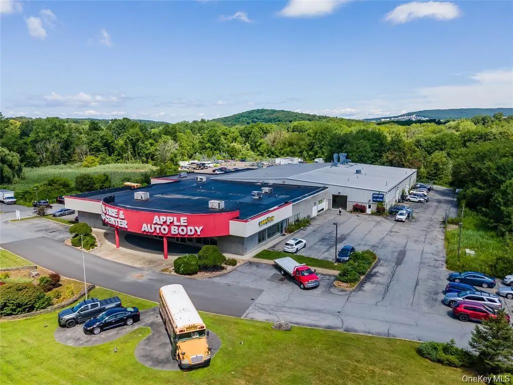 320 State Route 17m, Monroe