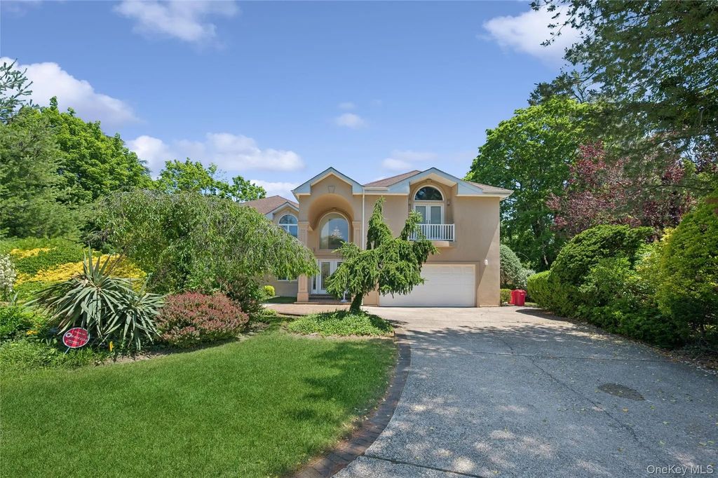 1319 Auerbach Avenue, Hewlett Harbor