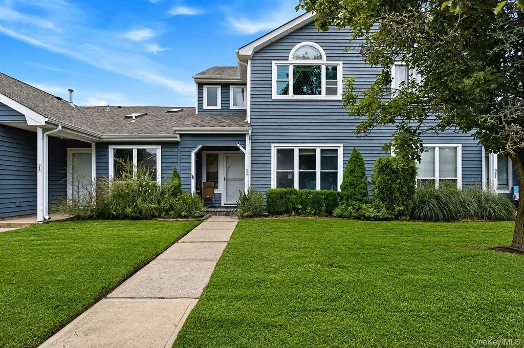 843 Spring Lake Drive, Middle Island