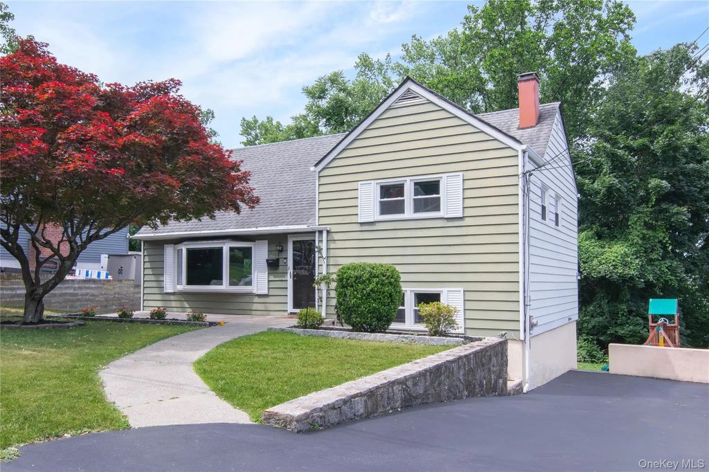 119 Candlewood Drive, Yonkers