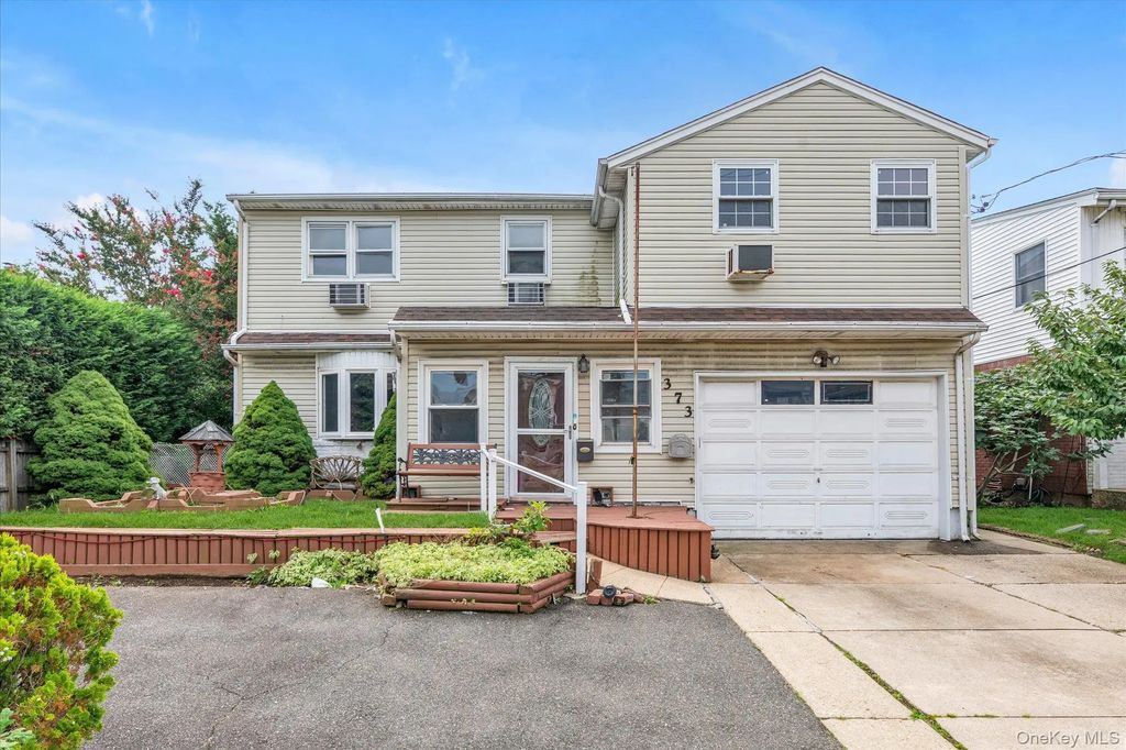 373 Argyle Road, Cedarhurst