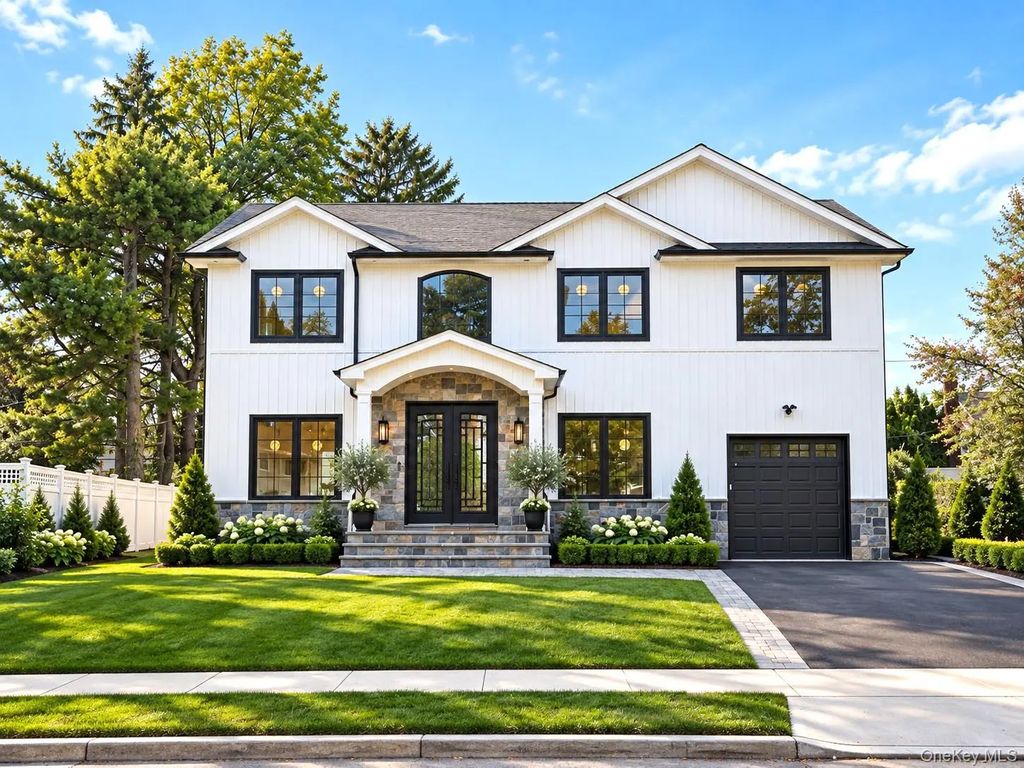 112 Columbia Drive, Jericho